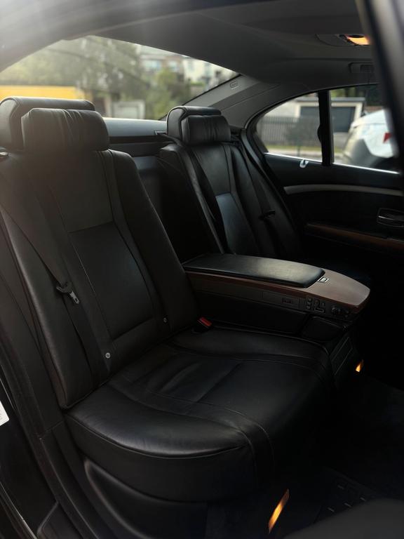 BMW 730