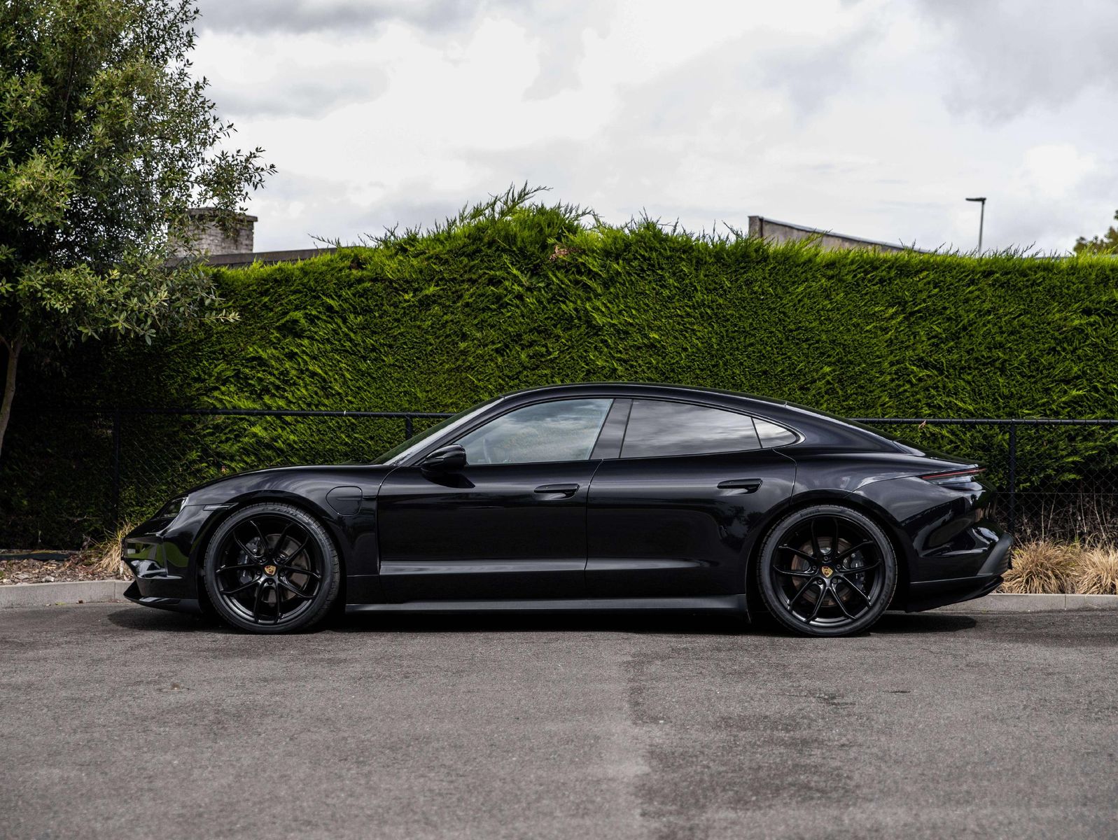 Porsche Taycan FACELIFT BATT+/SPORTDESIGN/PANO/AIR/21 /M imagem 3