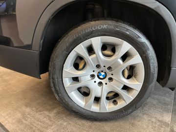 BMW X1 sDrive *TÜV0928*VOLL-LEDER*NAVI*PDC*2-ZONEN*