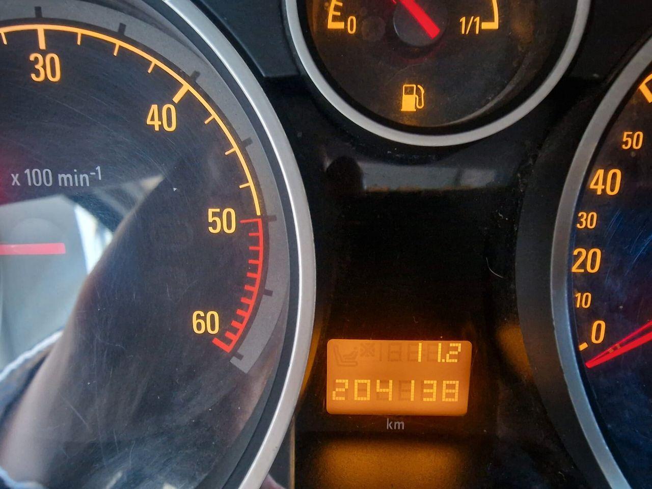 Opel Astra 2005 — photo 8