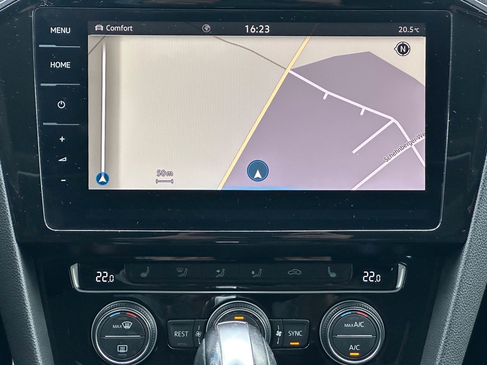 Fahrzeugabbildung Volkswagen Arteon 2.0 TSI DSG R-Line NAV+LED+PANO+360°+ACC