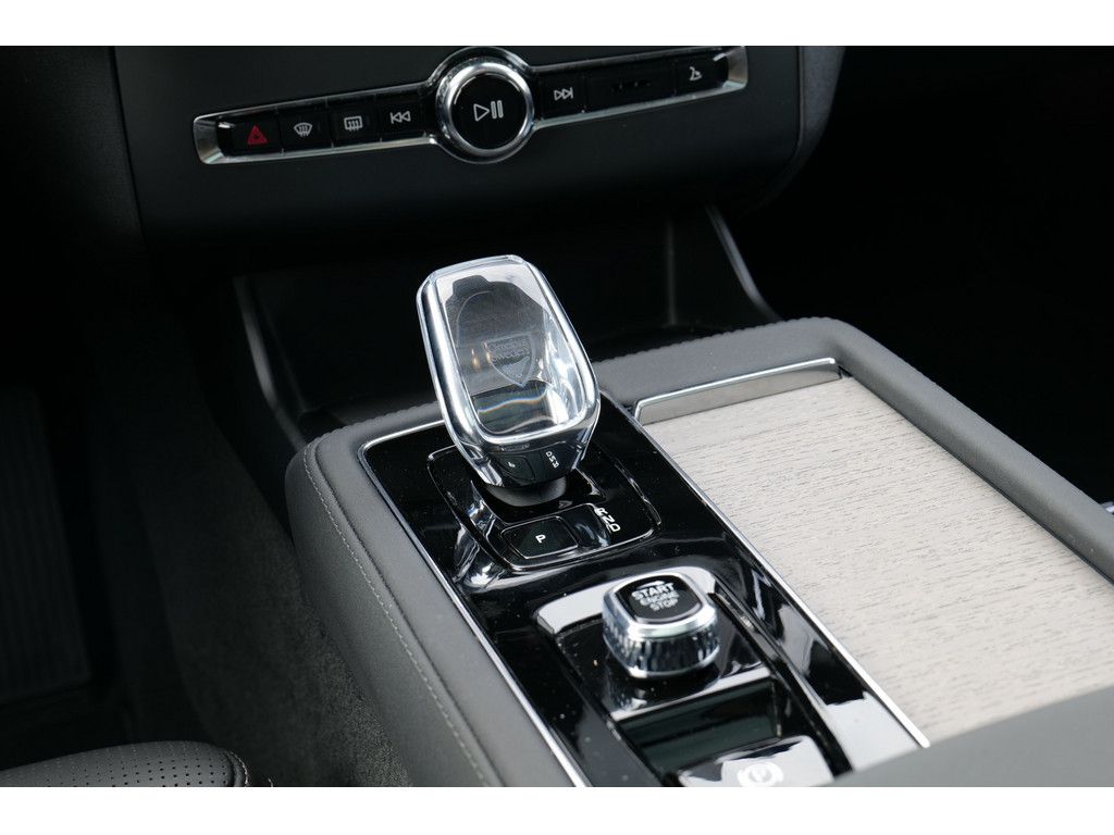 Volvo XC90 2.0 Ultra Dark Recharge Plug-In Hybrid AWD foto 14