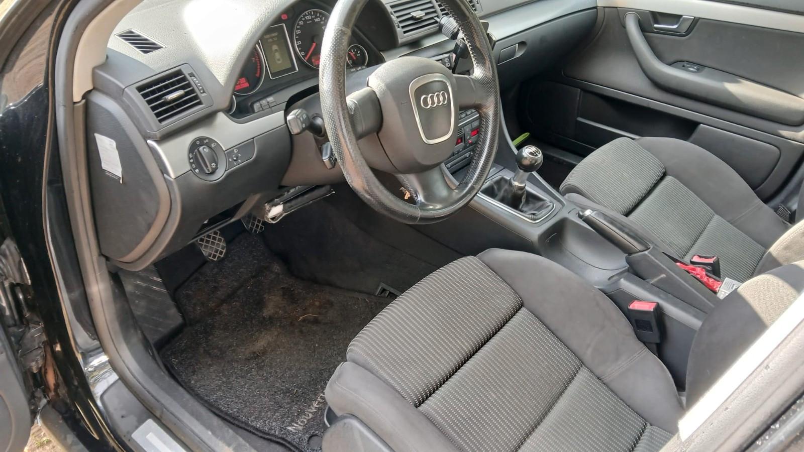 Audi A4 2006 — photo 13