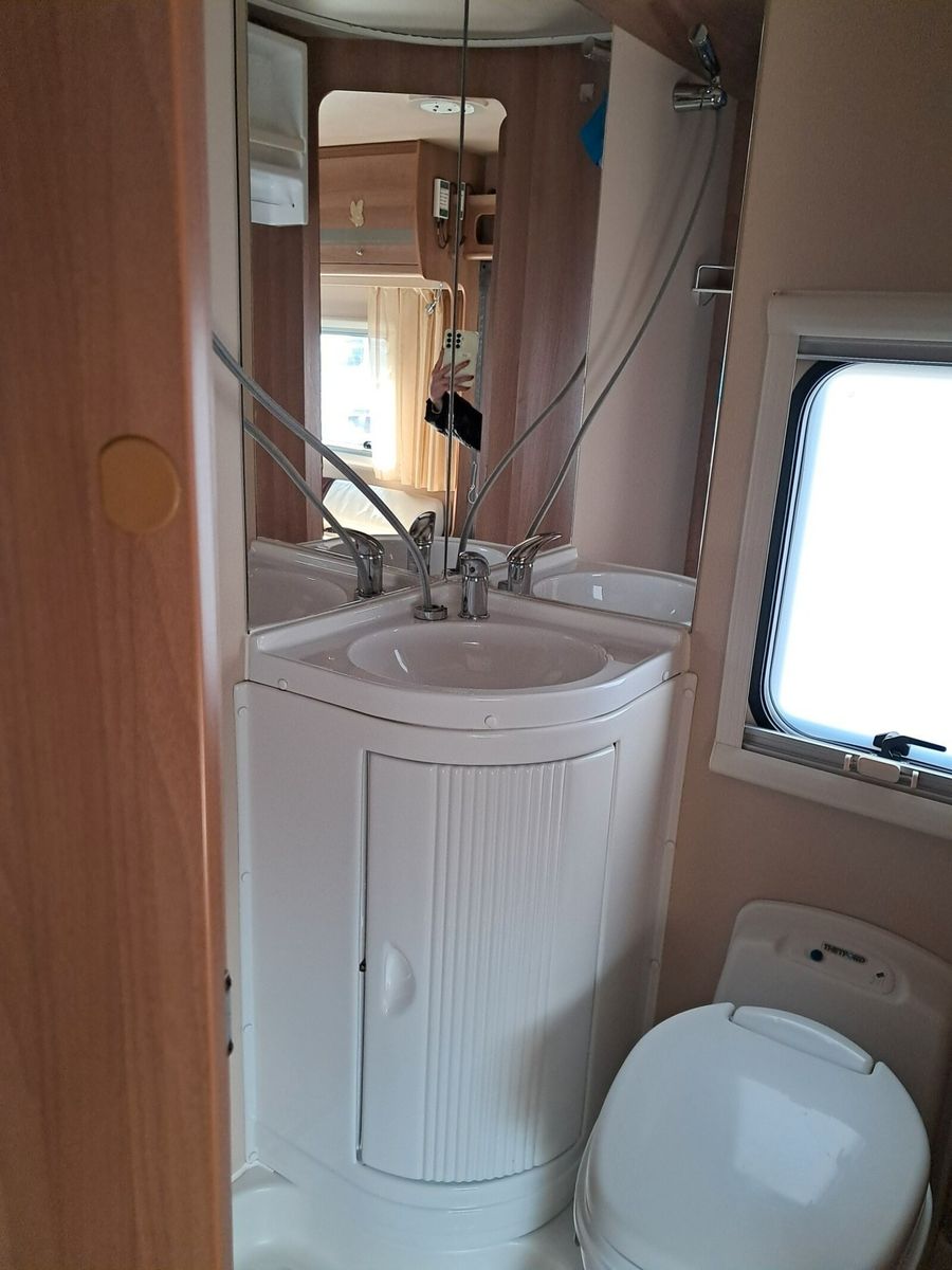 Fahrzeugabbildung P.L.A. M Klasse PLA 4 Fahrradträger, Sat-Antenne, Marki