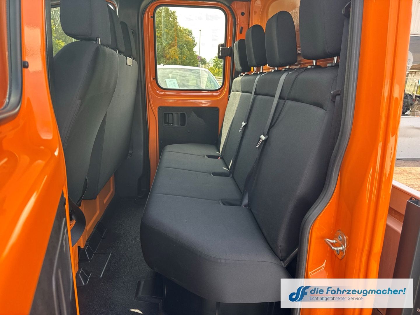Fahrzeugabbildung Mercedes-Benz Sprinter Pritsche DoKa V6 319 CDI L3 AHK Navi DA