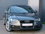 Audi A3 Sportb. S-Line Sportpaket Navi AHK 1-Hand ACC - mit Benzin-Antrieb: Limousine, mit Klimaautomatik, Sportpaket