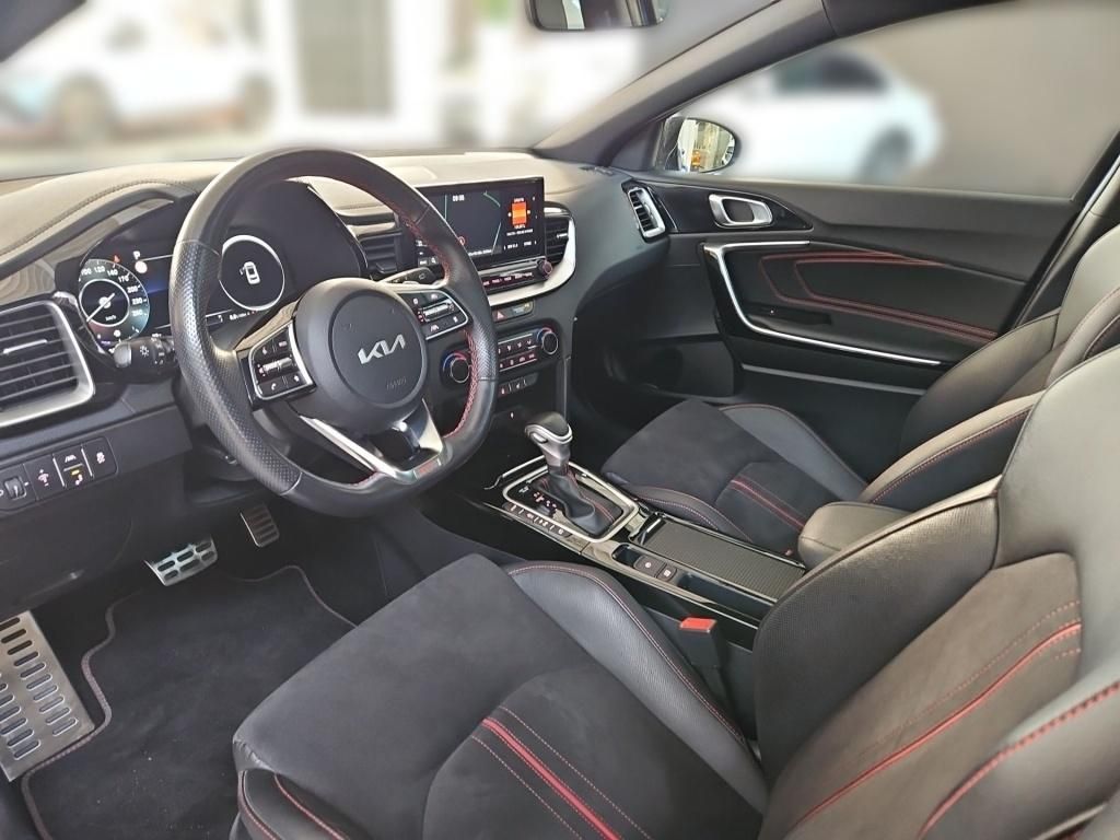 Fahrzeugabbildung Kia cee'd 1.6T-GDI GT Pano SHZ el.Sitze ACC Sound
