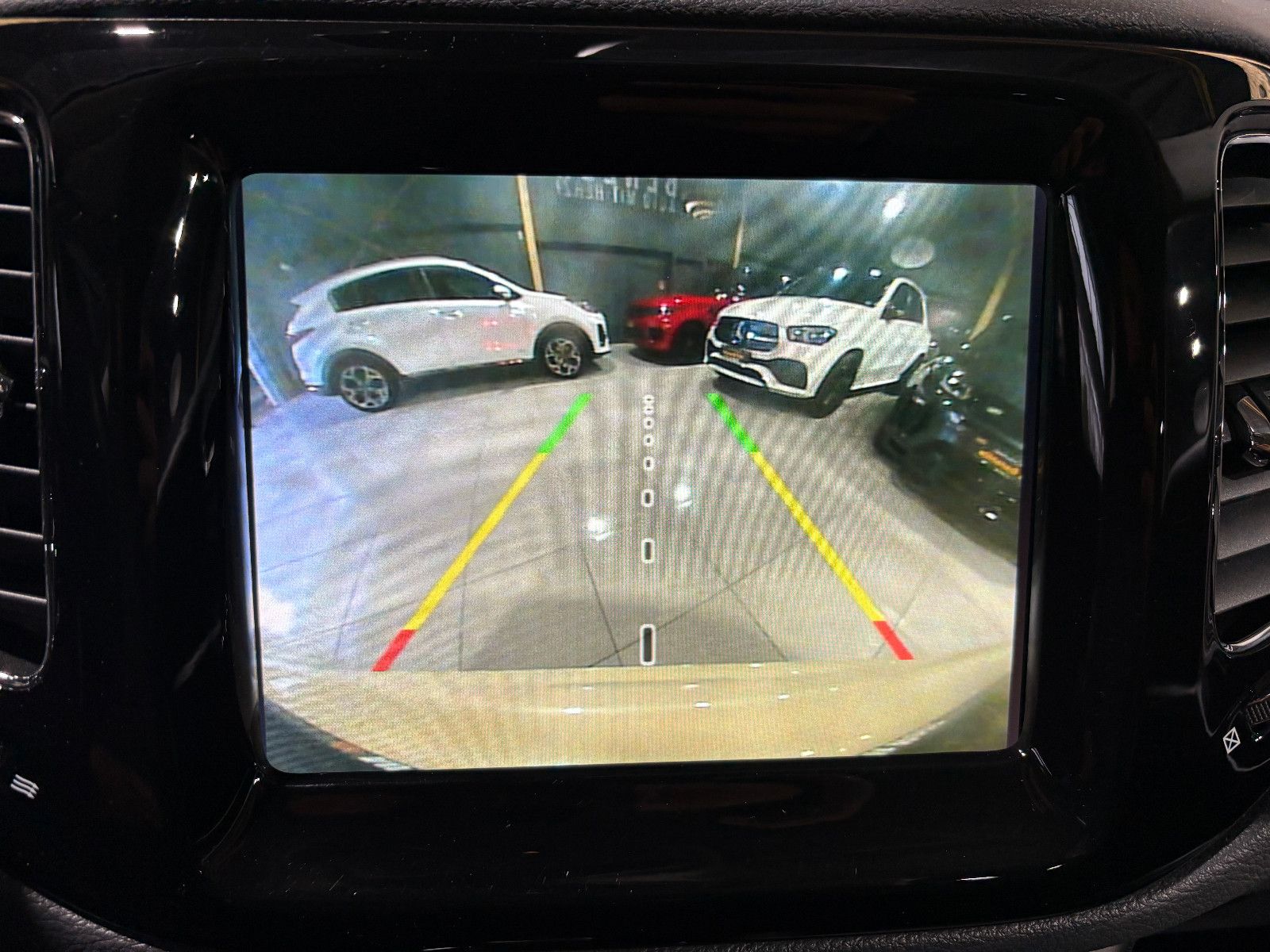 Fahrzeugabbildung Jeep Compass Limited FWD/NAVI/KAMERA/SOUND/DAB/SHZ