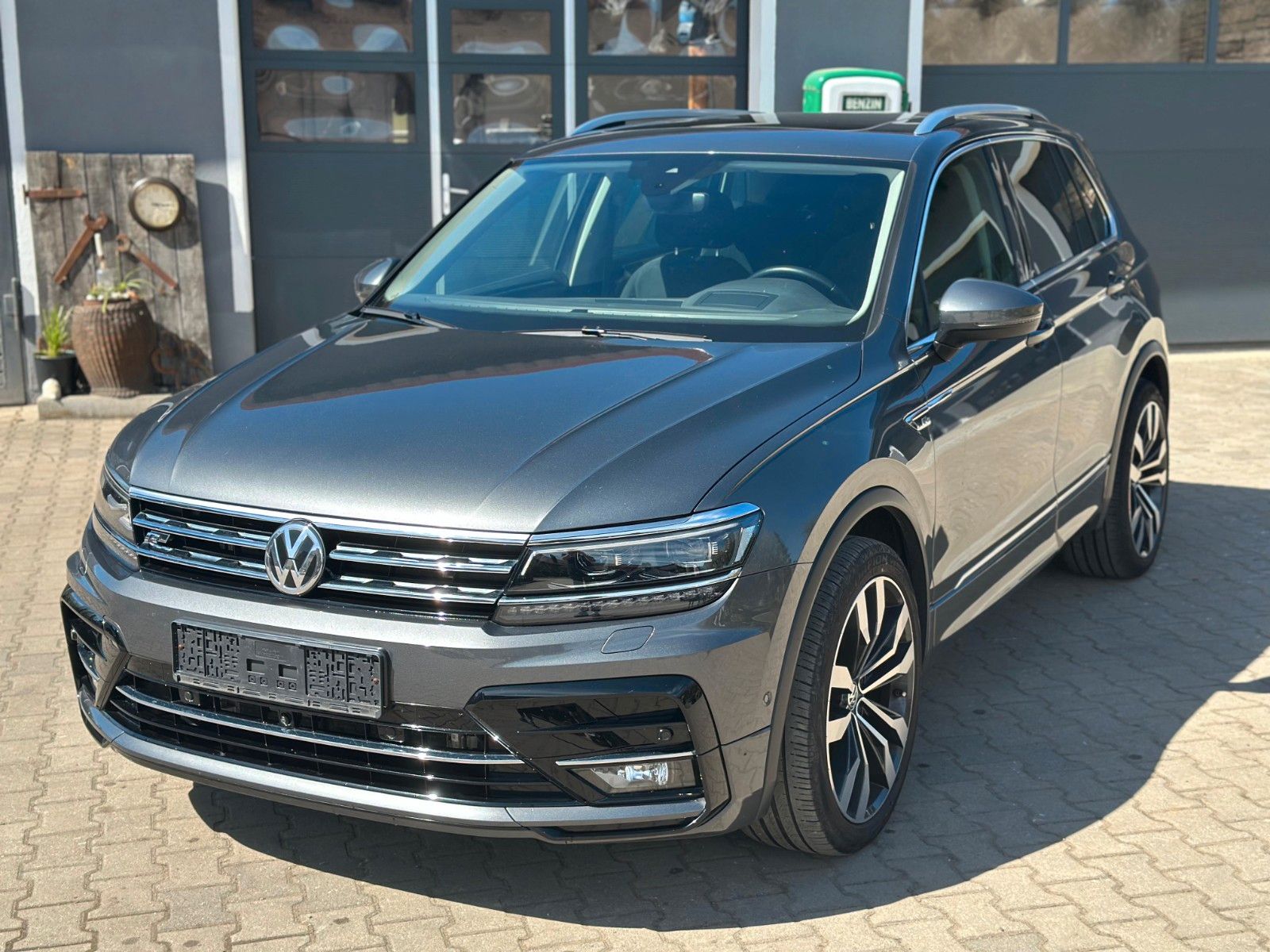 Volkswagen Tiguan Highline R Line 4X4 2500kg AHK 239 PS 1Hd foto 5