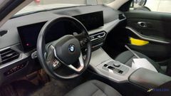 Fahrzeugabbildung BMW 320d xDrive Touring Navi LED SiHz PDC Tempo DAB