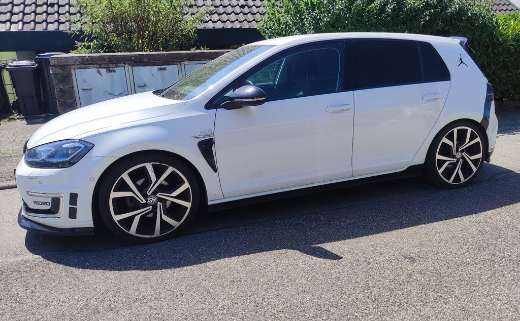 Image of Volkswagen Golf