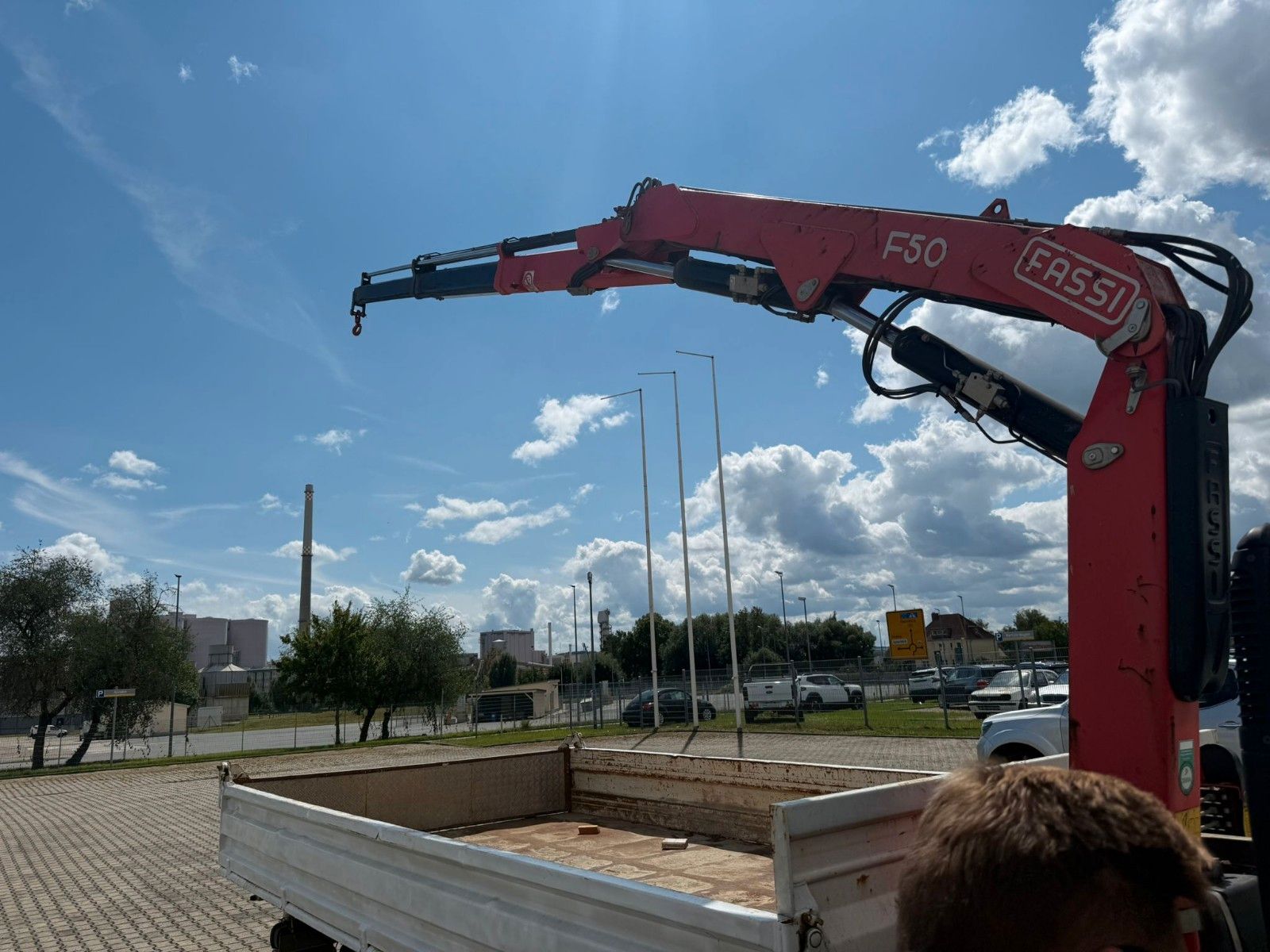Fahrzeugabbildung Mitsubishi Fuso Canter 3-Seitenkipper mit Kran
