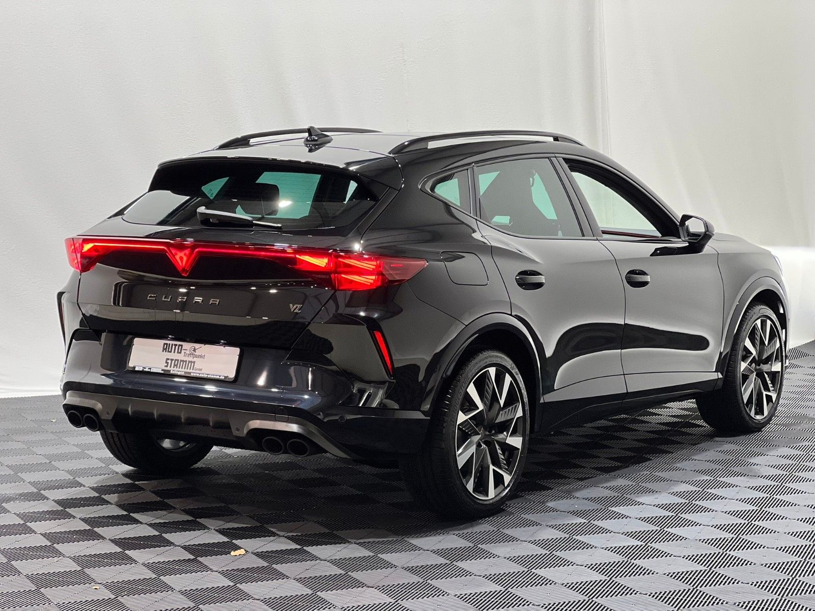 Fahrzeugabbildung CUPRA Formentor VZ 2.0 TSI 4Drive AHK PANO DSG