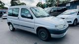 Citroën Berlingo 1.4 KLIMA/1HAND/110TKM/ZENTRALVRG/5-STZ - silberne Citroën Berlingo