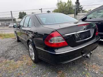 Mercedes E 280 - 4