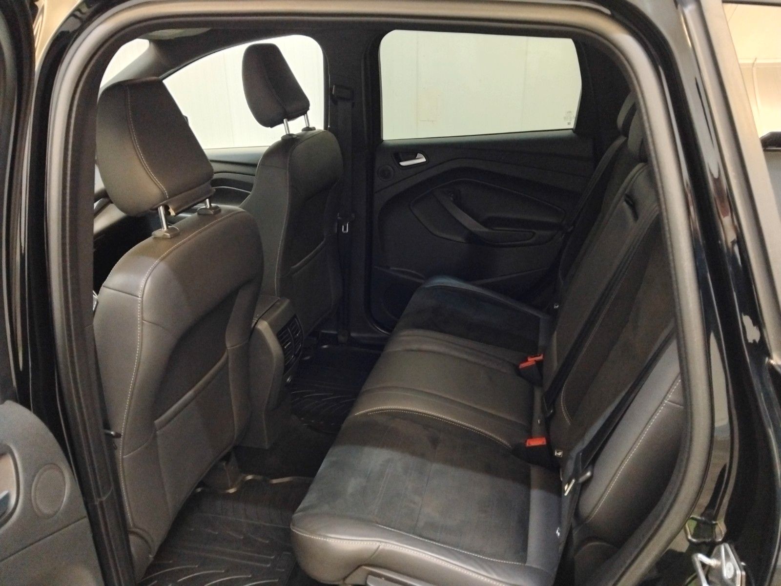 Ford Kuga (10/2017, Benzin)
