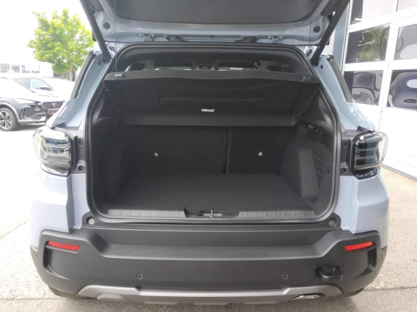 Fahrzeugabbildung Jeep Avenger 4xe Overland Allwetter, Keyless, SHZ, NA