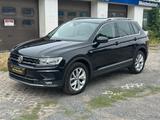 Volkswagen Tiguan 2.0 TDI/DSG/4M./Highl./1.Hand/Scheckheft - Volkswagen Tiguan: 1.4