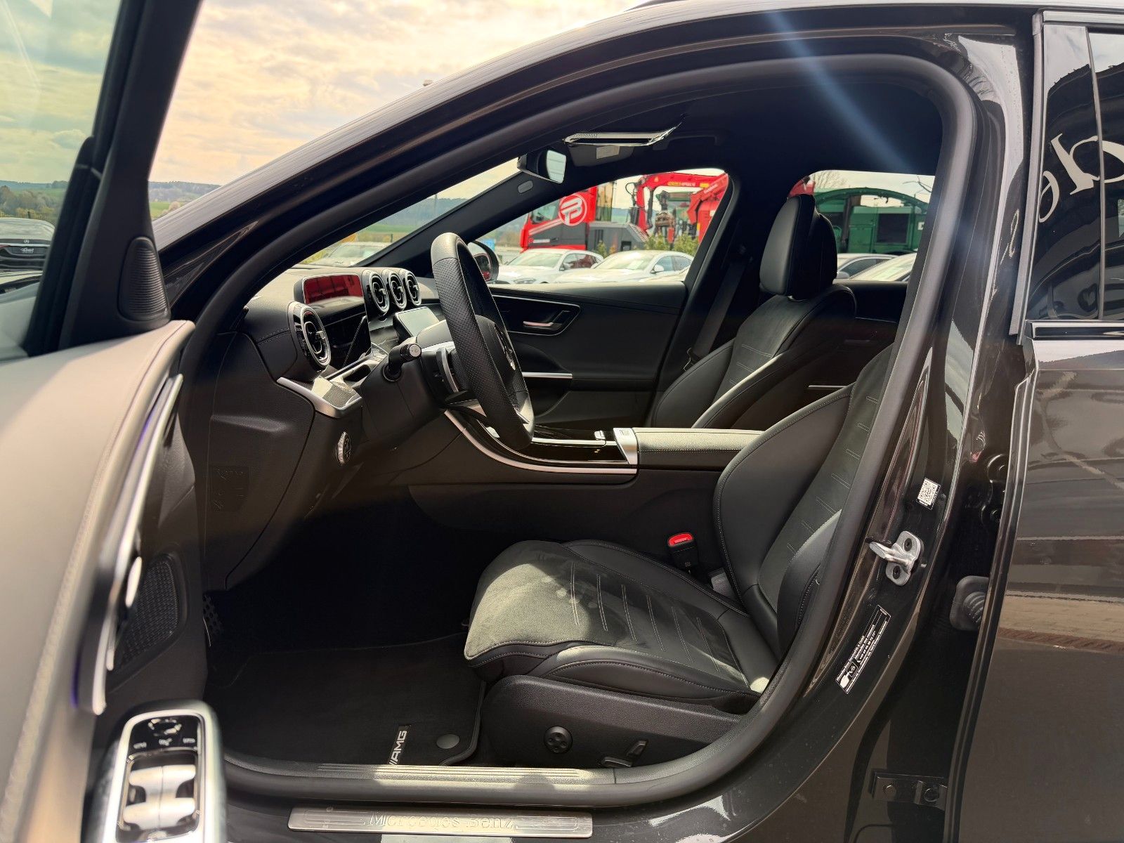 Fahrzeugabbildung Mercedes-Benz C 220 T d 4M AMG Night+AHK+Ambiente+TOTW+Winterp