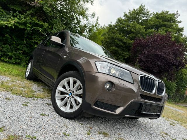 BMW X3 xDrive20d *XENON*NAVI*LEDER*PANO*SHZ*PDC*