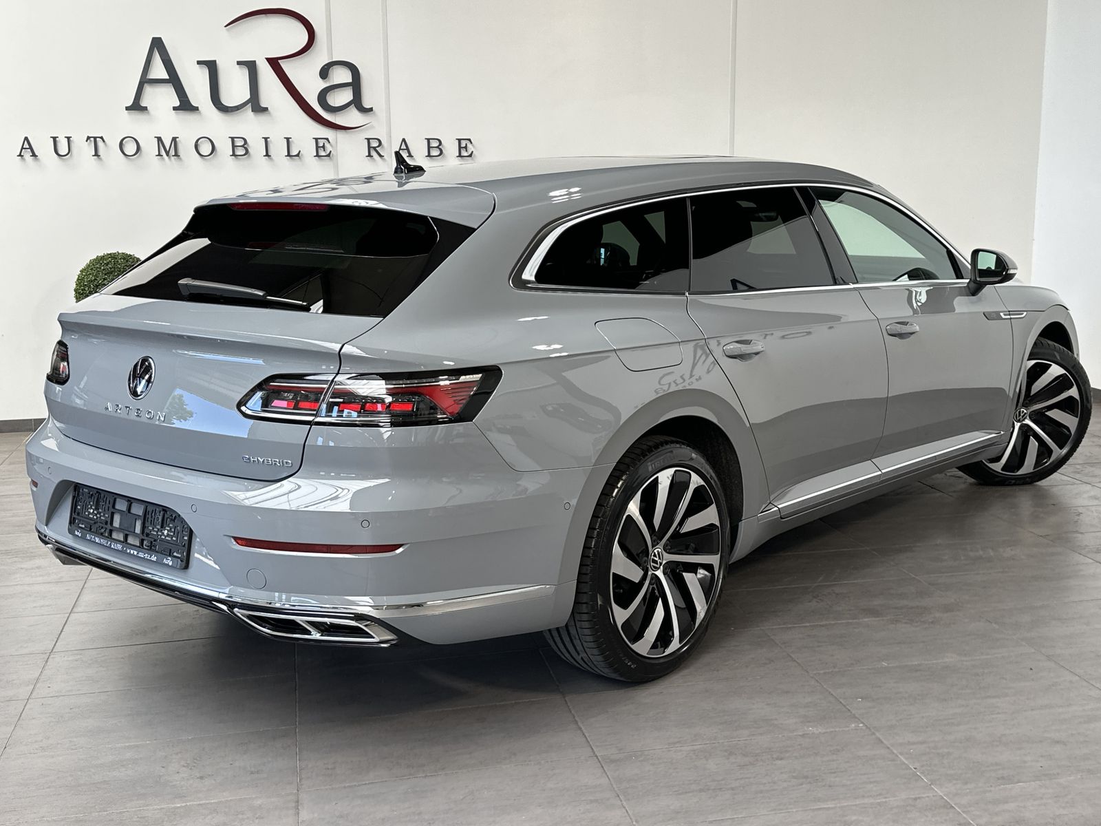 Fahrzeugabbildung Volkswagen Arteon SB 1.4 TSI eHybrid R-Line NAV+LED+PANO+HU