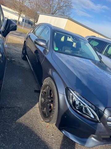 MERCEDES-BENZ C 220 d T AVANTGARDE Autom Standheizung 8fach br