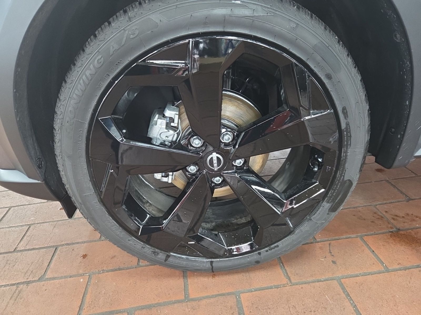 Fahrzeugabbildung Nissan Juke 1.6 Hybrid Tekna Hybrid 143 PS Autom. *NAVI