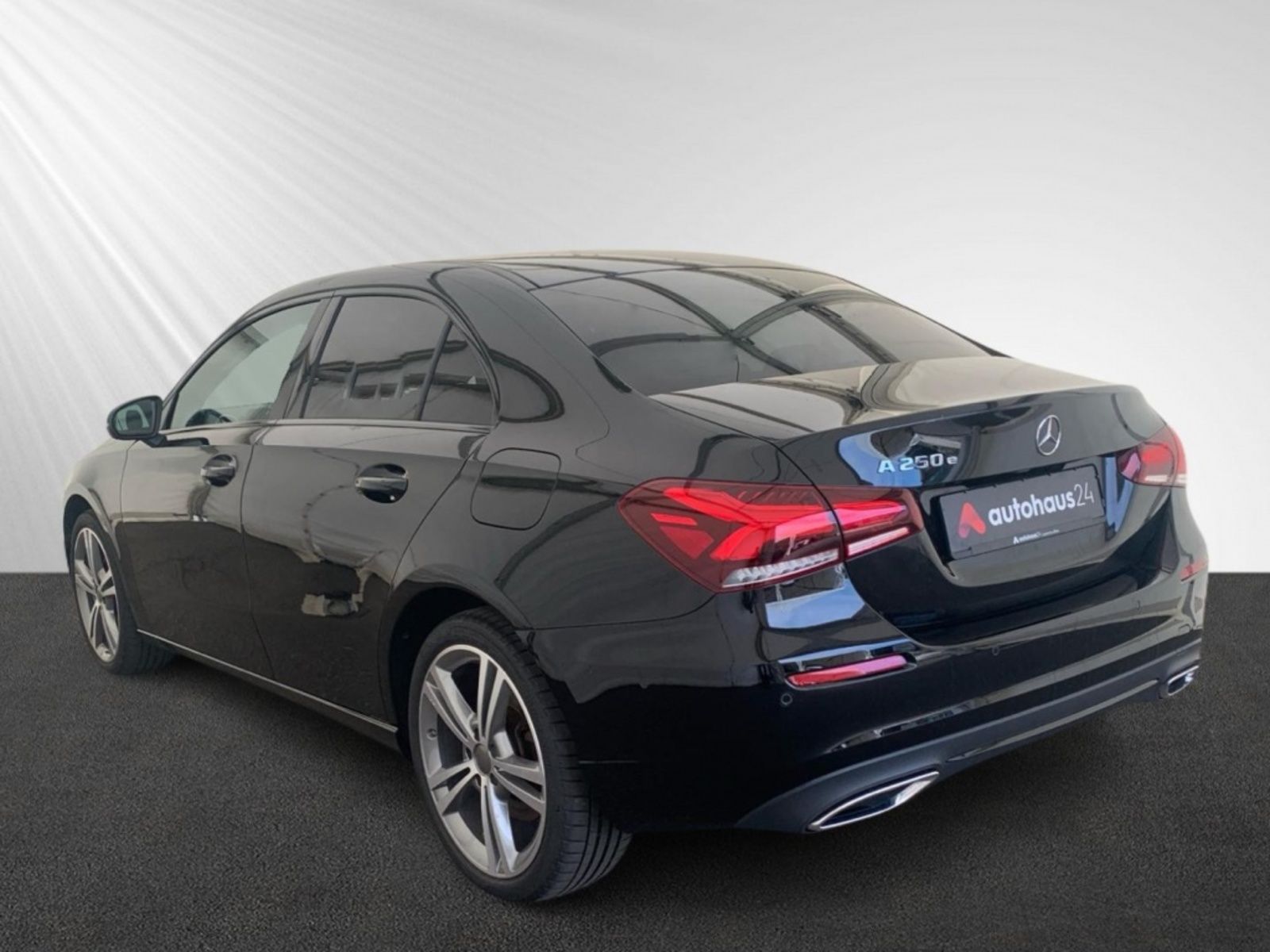 Mercedes-Benz A 250 e Lim. Progressive LED Navi 360° Sitzheiz foto 4