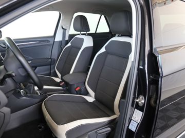 Volkswagen T-Roc 1.5TSI LED SITZHZ NAVI PDC ACC 18ZOLL