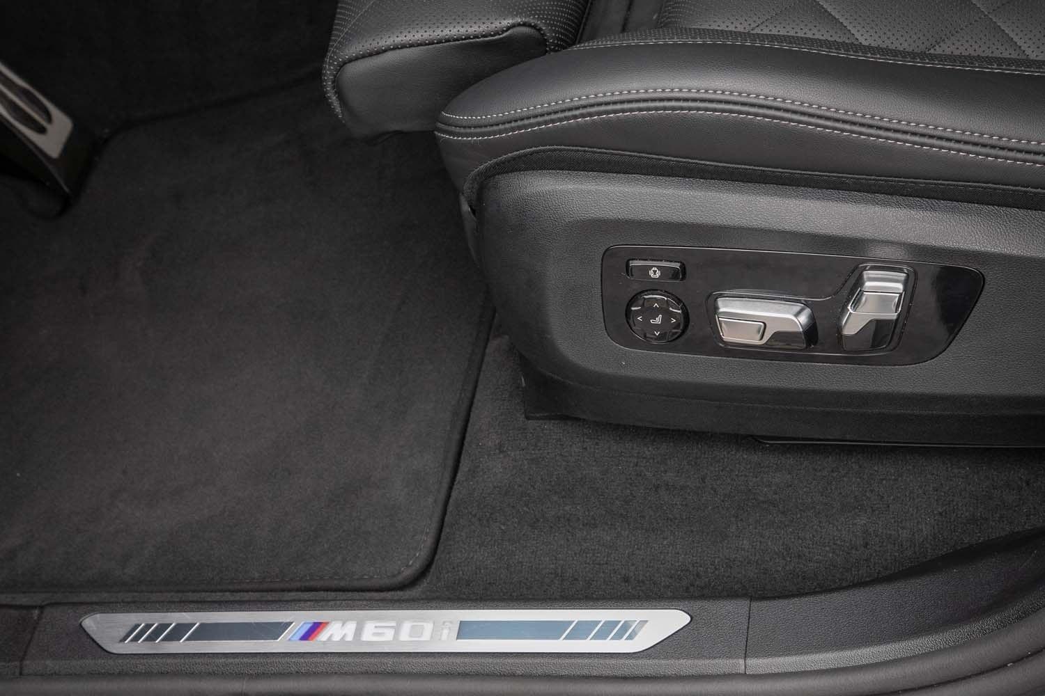 BMW X5 M60i xDrive M Pro AHK Pano HeadUp Luftfederng