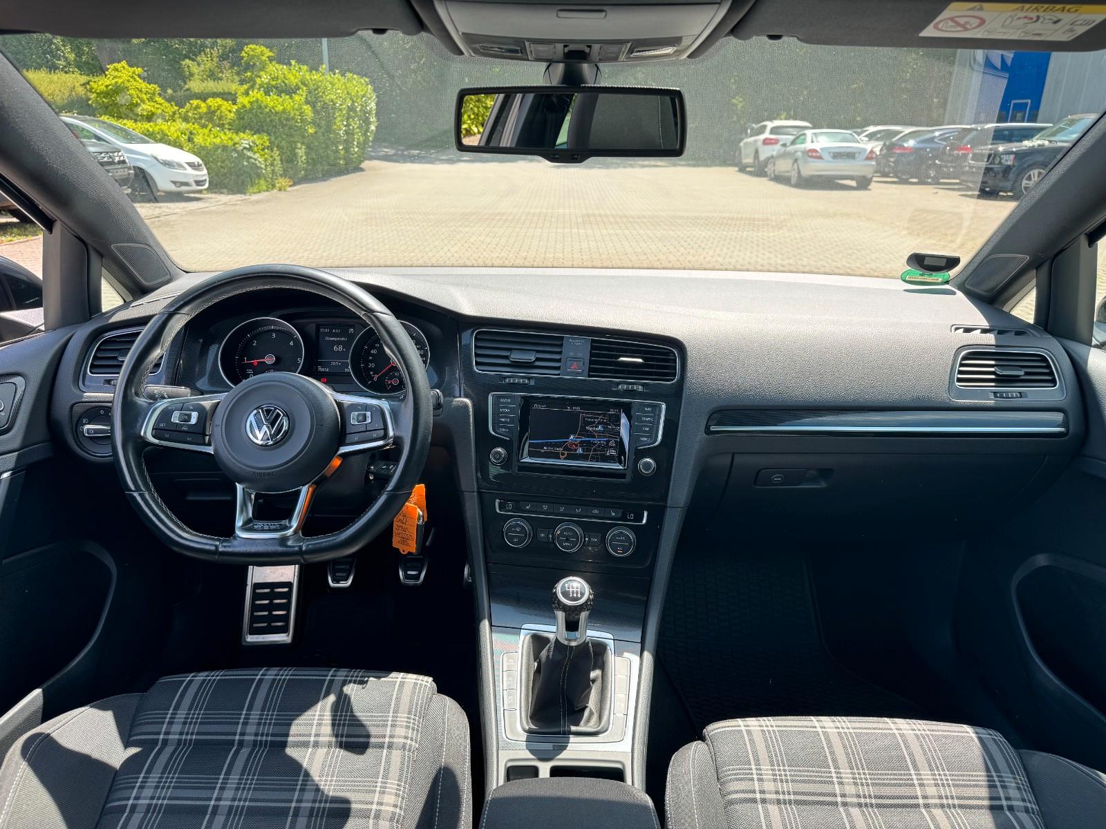 Volkswagen Golf VII Lim. GTD BMT Garantie *Pano *Sportpaket