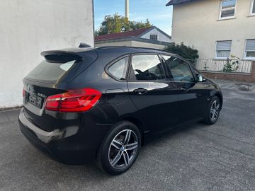 BMW 218 - 5