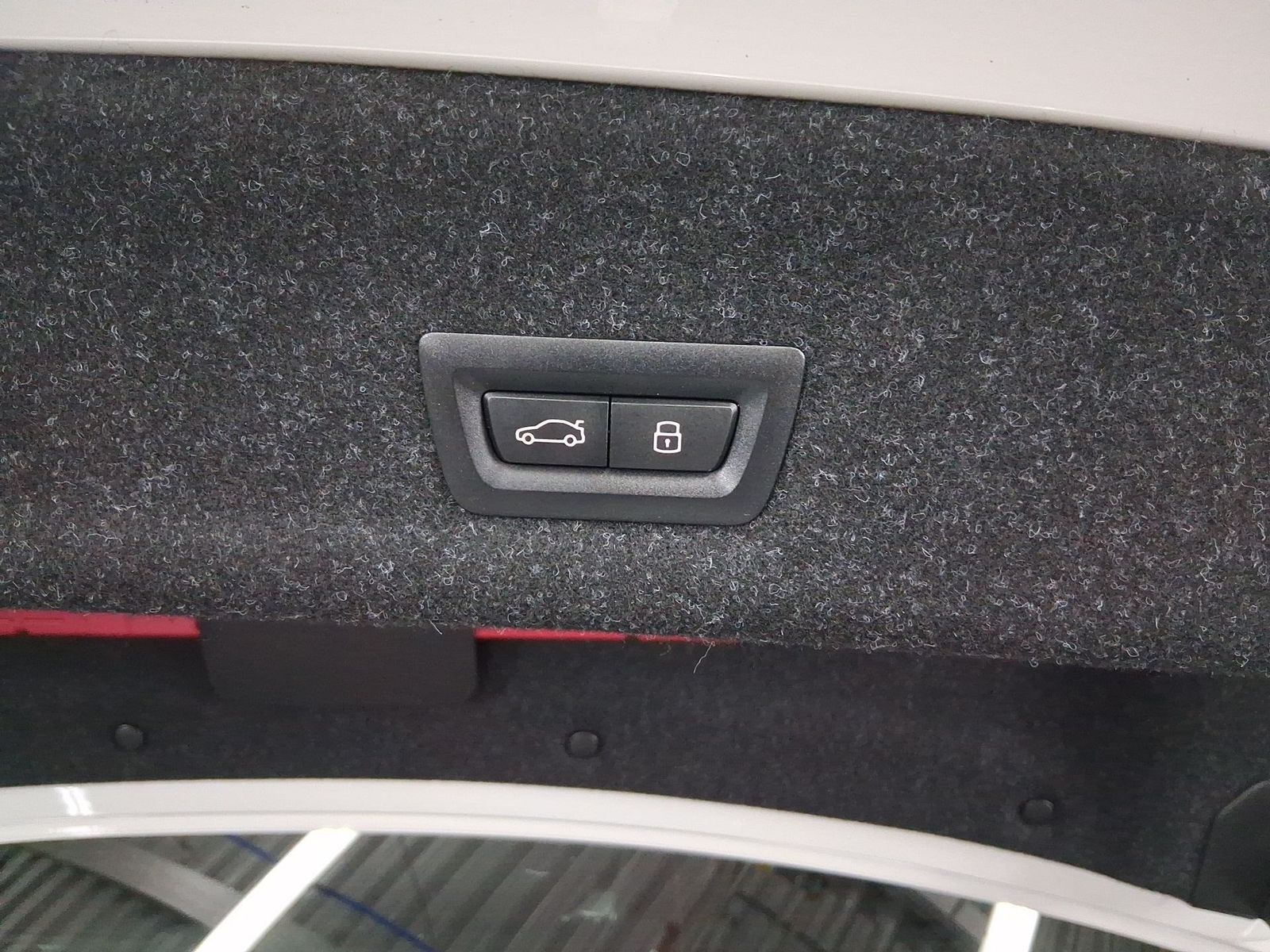 BMW 330 - Bild 13
