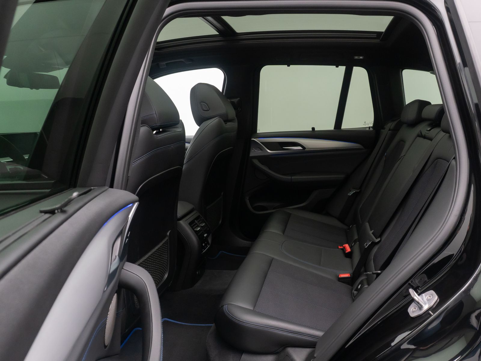 Fahrzeugabbildung BMW X3 xD20d M Sport 360&deg; AHK HUD H/K DAB Panorama