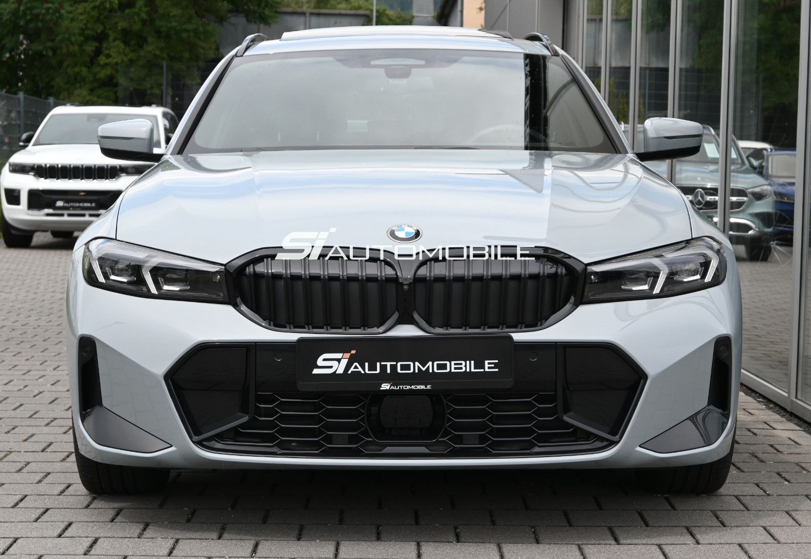 Fahrzeugabbildung BMW 320d xDr. Touring LCI M-Sport Pro °ACC°LEDER°H/K