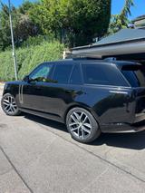 Land Rover Range Rover 3.0 D350 HSE, Schwarz top Ausstattun - Land Rover Range Rover in Stuttgart