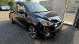 Hyundai i10 YES**Klimaautomatik*SHZ*LHZ*S-Heft* - Hyundai i10: Schwarz