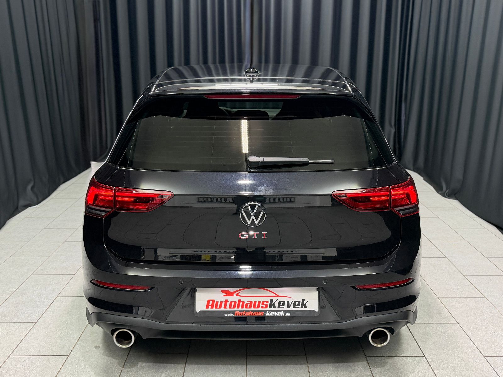 Fahrzeugabbildung Volkswagen Golf VIII Lim. GTI|H&K|HuD|U-Frei|D-FZG