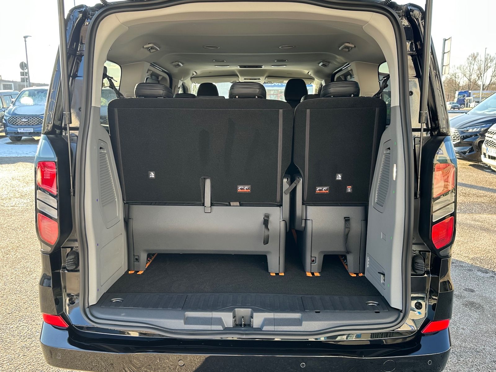 Ford Tourneo Custom - Bild 25