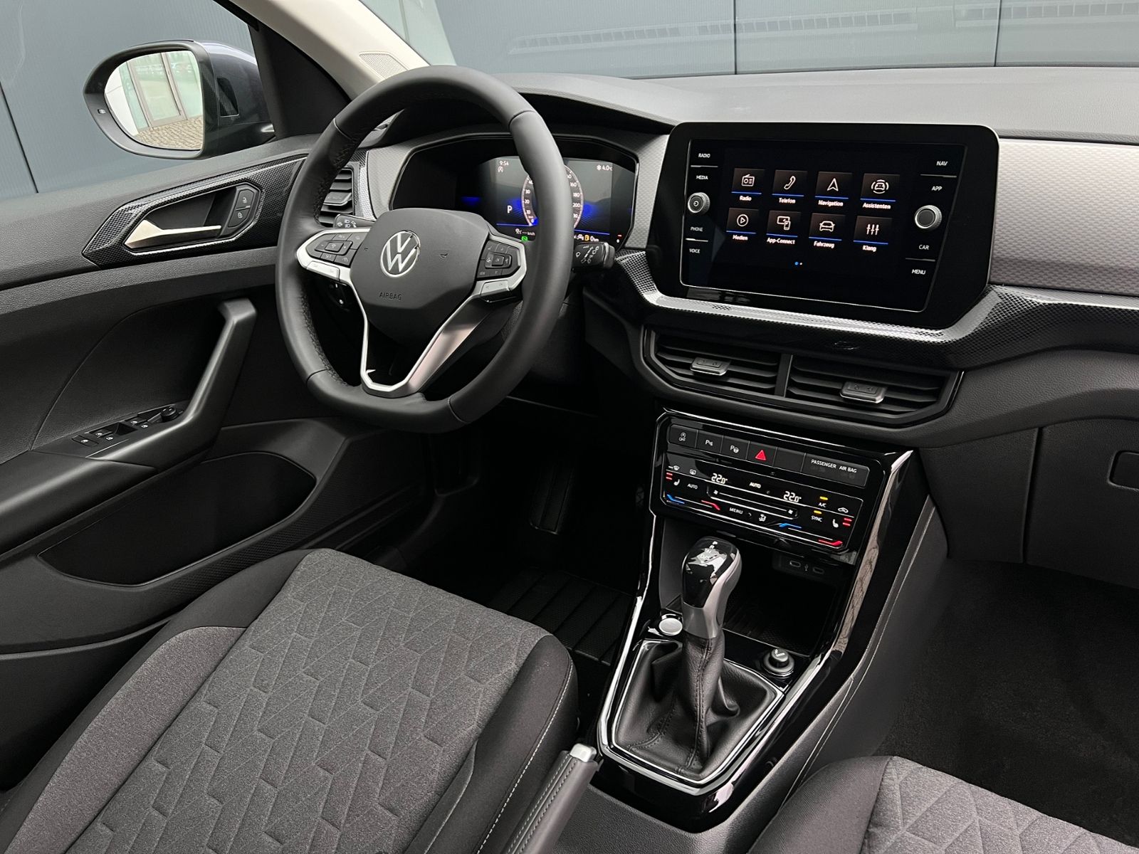 Fahrzeugabbildung Volkswagen T-Cross Life 1.0 TSI DSG *IQ.Light, ACC, App-Con