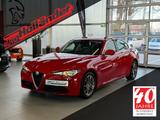 Alfa Romeo Giulia 2.0 Turbo 16V Super AHK Tempomat - Alfa Romeo Giulia mit Benzin-Antrieb: Limousine