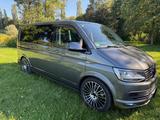 Volkswagen T6 Multivan  Highline Mega Ausstattung, Gepflegt - VW T6 Multivan Gebrauchtwagen in München