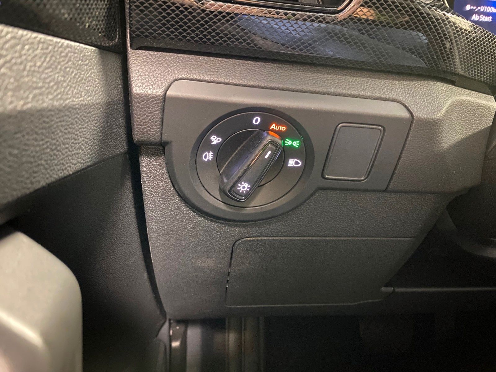 Fahrzeugabbildung Volkswagen T-Cross 1.0 TSI DSG Life mit MATRIX LED+KAMERA+