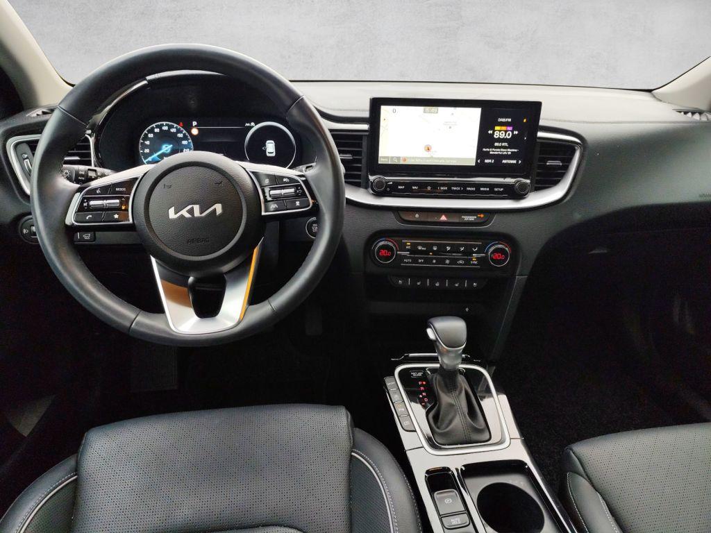 Kia Ceed SW 1.5T AT Platinum Leder