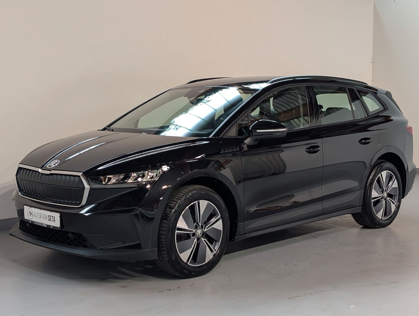 Skoda Enyaq 2024, Automāts, SUV/Apvidus, Melns — Latvijā