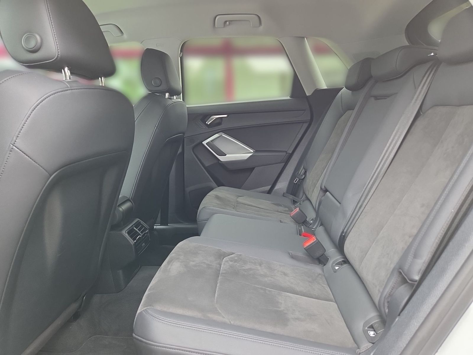 Audi Q3 S-LINE 35TFSI S-TRONIC AHK+ACC+KEYLESS+NAVI+A foto 12