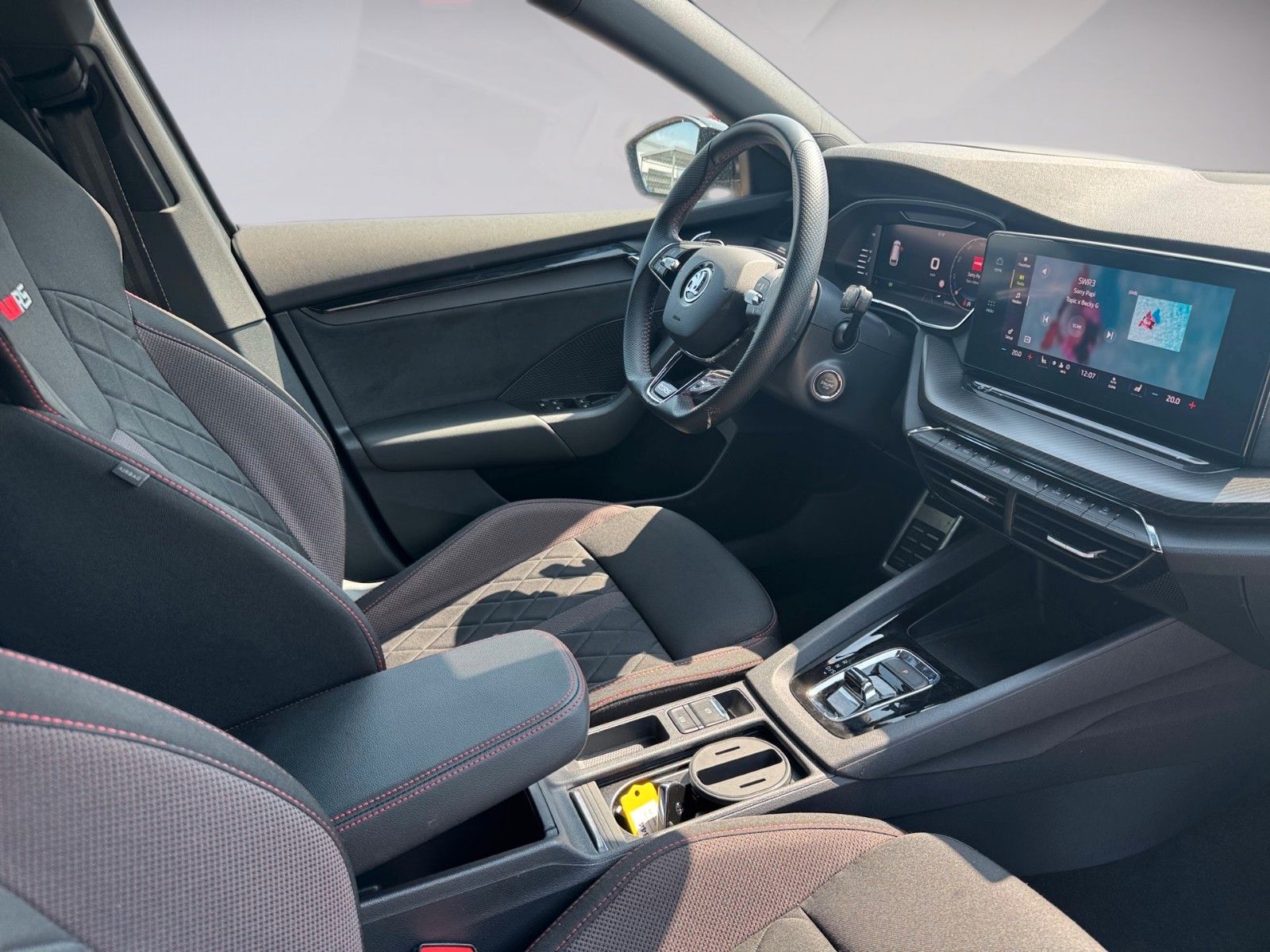 Fahrzeugabbildung SKODA Octavia Combi RS 2.0 TSI