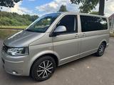Volkswagen T5 Multivan Highline AT Motor 9000KM - VW T5 Multivan Gebrauchtwagen in Hamburg