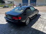 BMW 3 Coupe 325i Automatik/Navi/M-Paket 1.Hand - BMW aus 2009: Coupé
