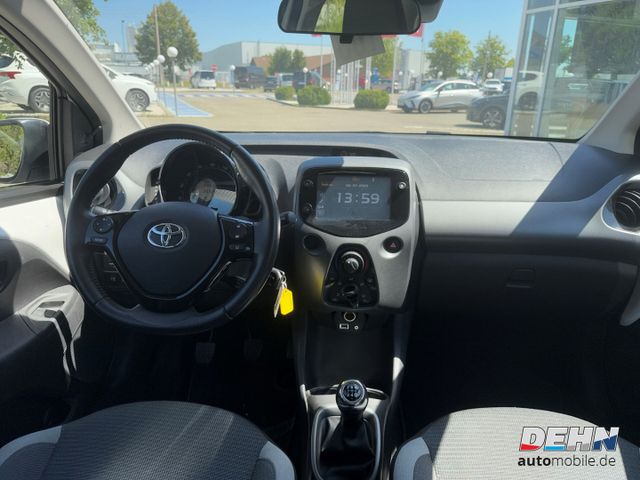 Toyota Aygo 1.0 X-Play Team Deutschland RFK Carplay PDC